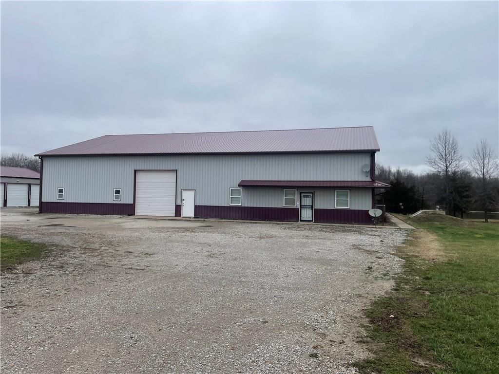 585 NW 500 Road — photo 32
