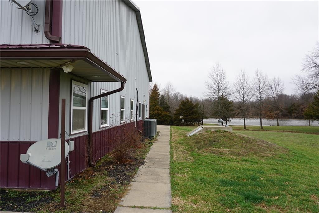 585 NW 500 Road — photo 34
