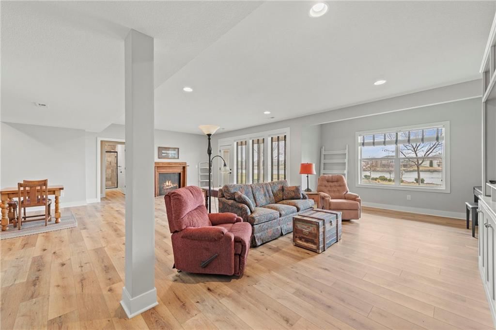 4313 Lakeshore Drive — photo 27