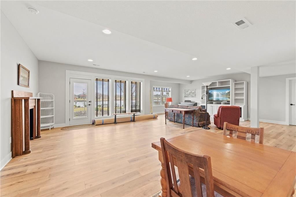 4313 Lakeshore Drive — photo 31