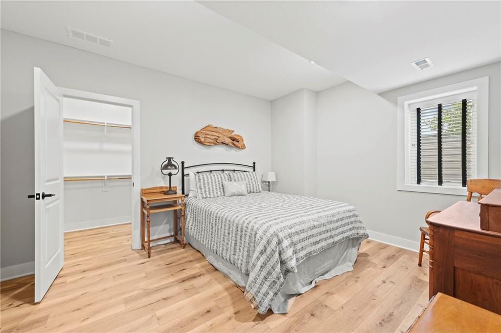 4313 Lakeshore Drive — photo 32