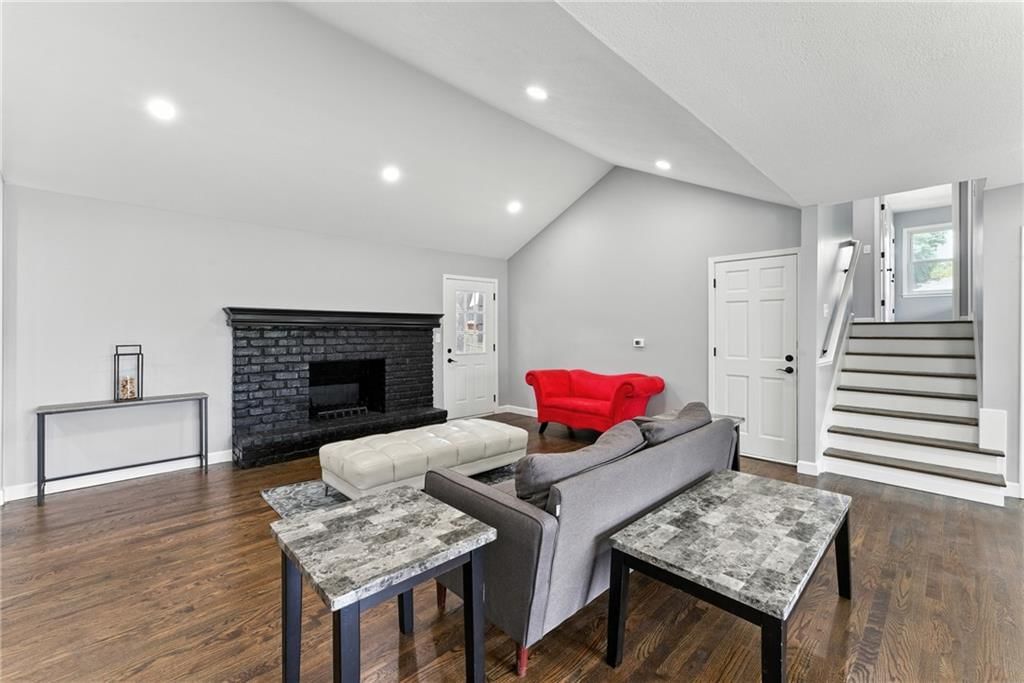 9916 Floyd Street — photo 6