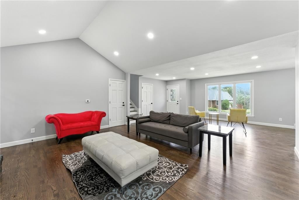 9916 Floyd Street — photo 8