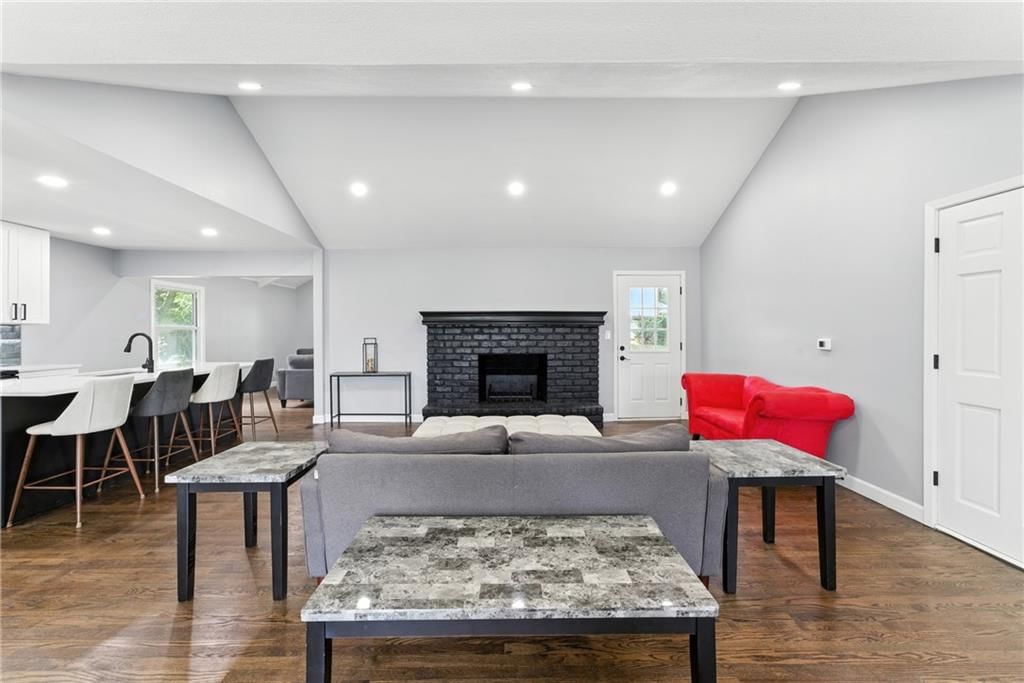 9916 Floyd Street — photo 10