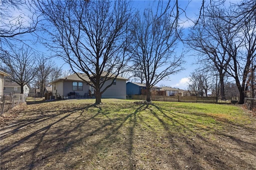 317 Monroe Avenue — photo 24