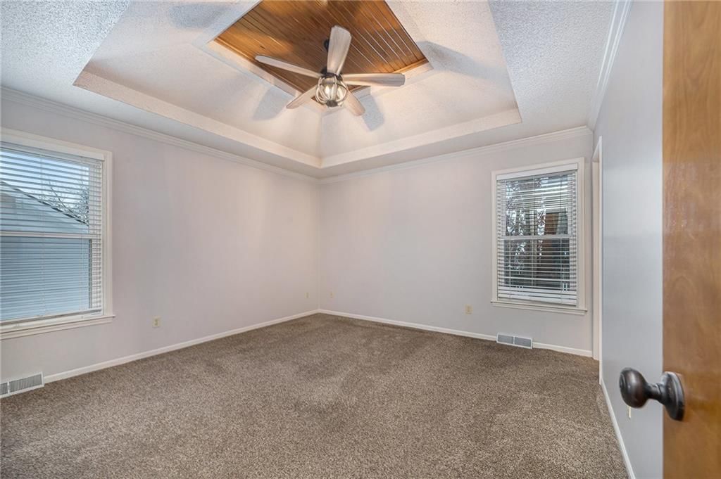 6410 NW Hilldale Drive — photo 8