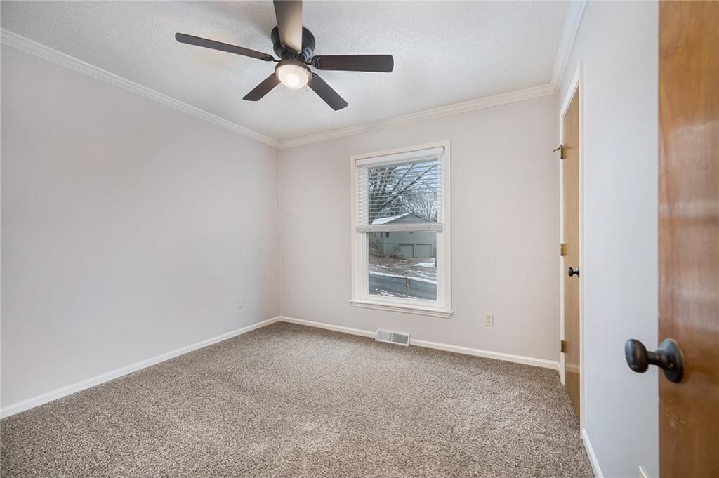 6410 NW Hilldale Drive — photo 13