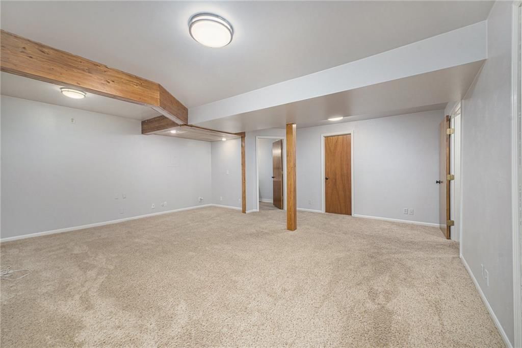 6410 NW Hilldale Drive — photo 16