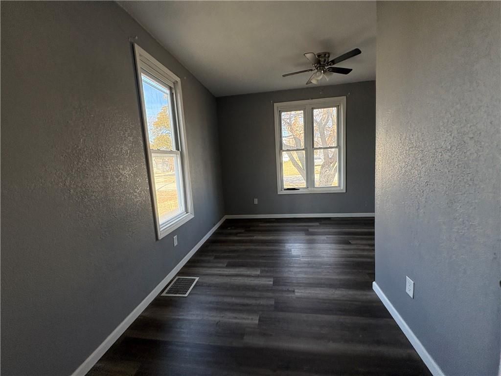 801 W BROADWAY Street — photo 8