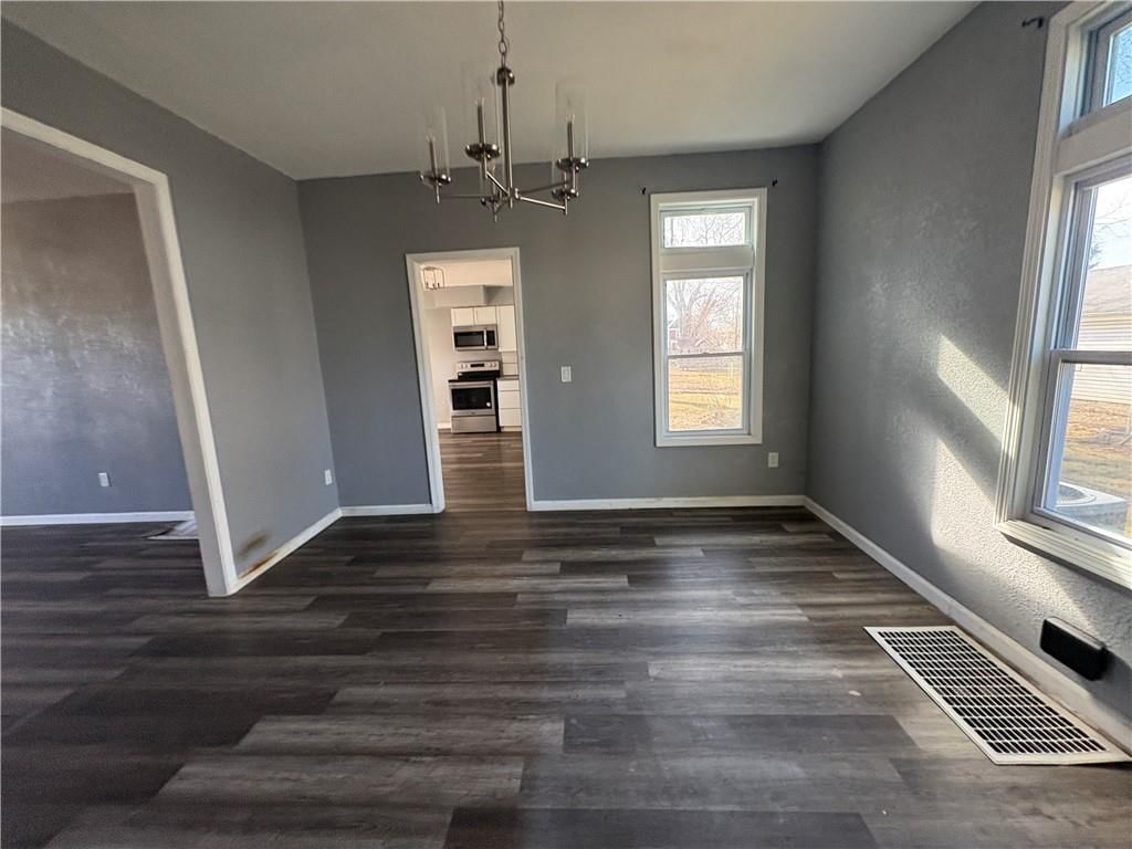 801 W BROADWAY Street — photo 9