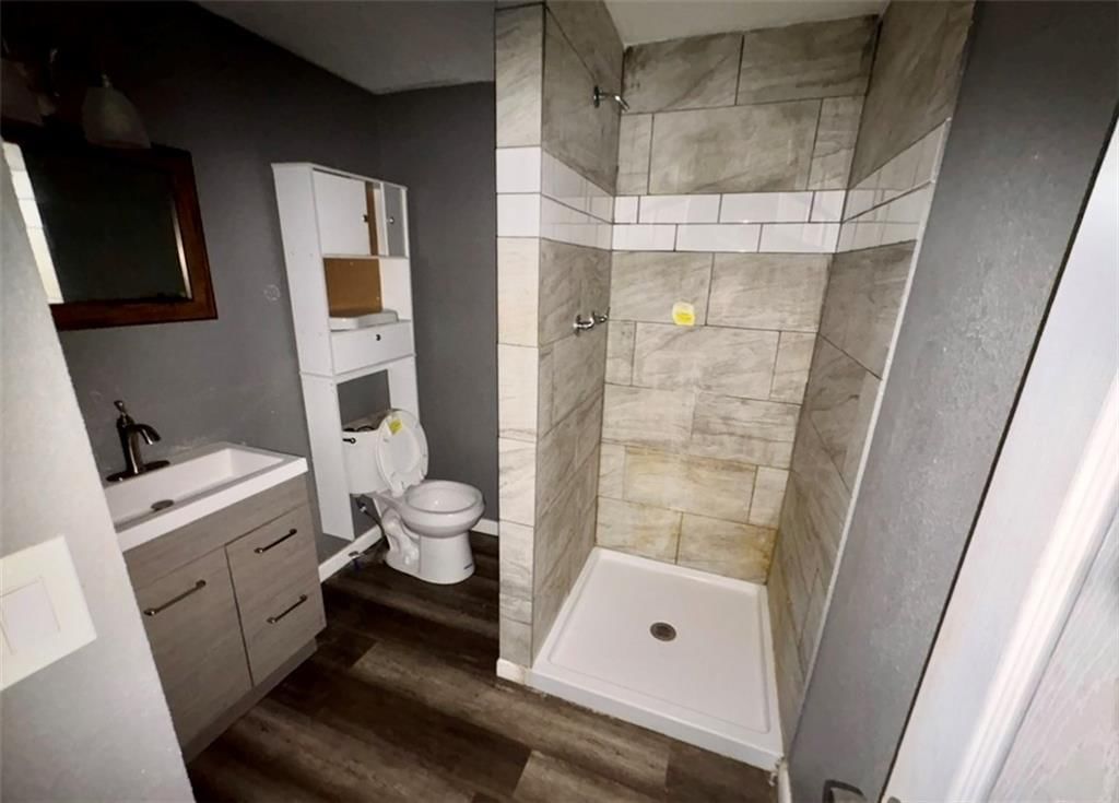 801 W BROADWAY Street — photo 11