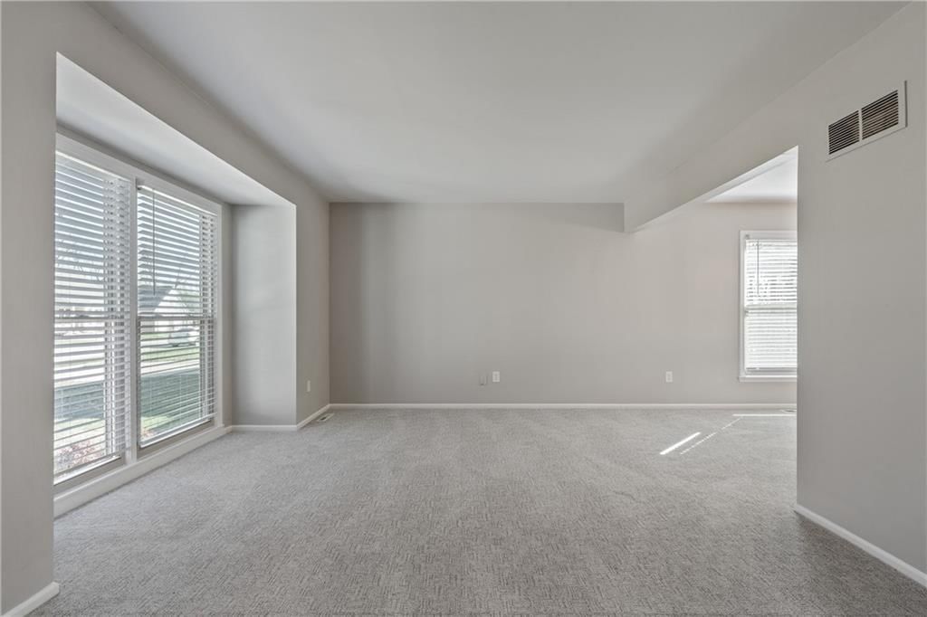 14621 W 89th Street — photo 6