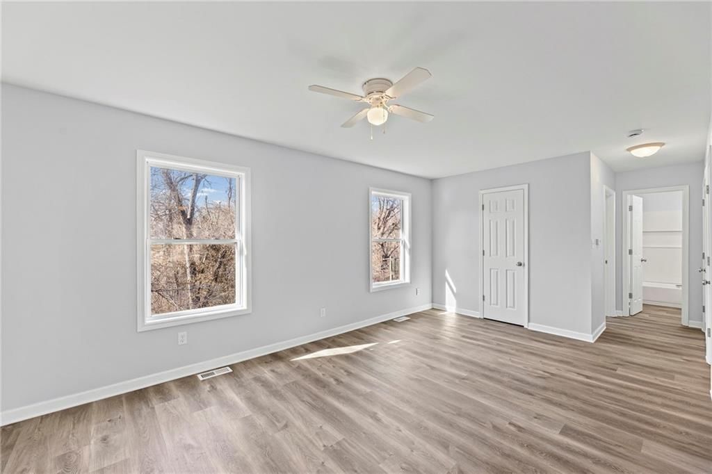 728 N Fuller Street — photo 7