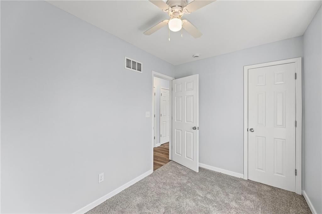 728 N Fuller Street — photo 15