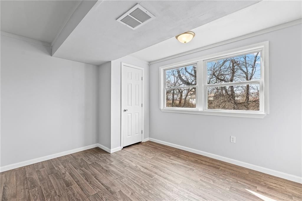 728 N Fuller Street — photo 17
