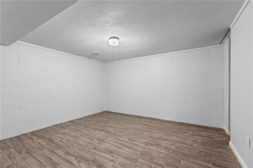 728 N Fuller Street — photo 22