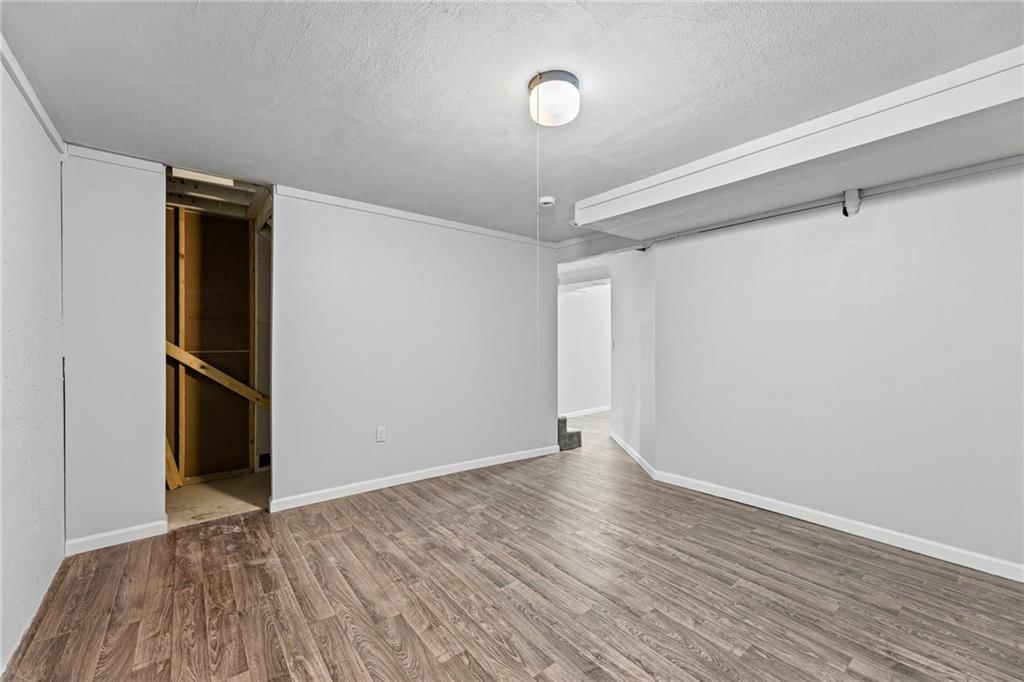 728 N Fuller Street — photo 23