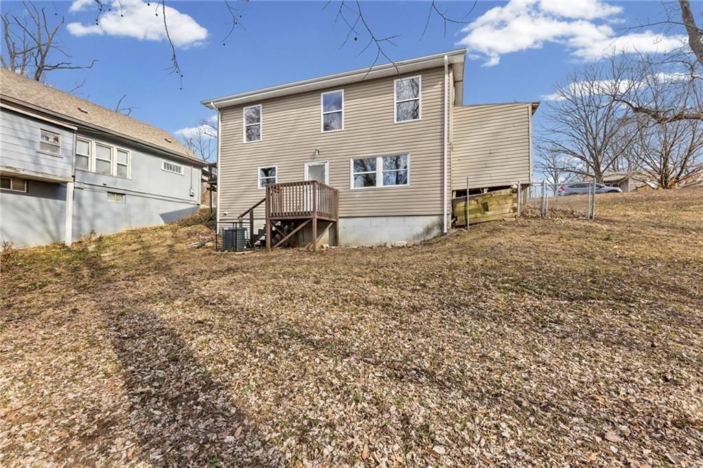 728 N Fuller Street — photo 29