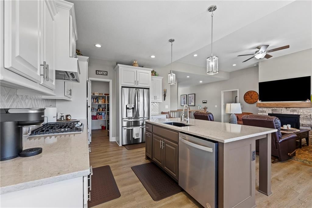 925 N Willow Court — photo 12