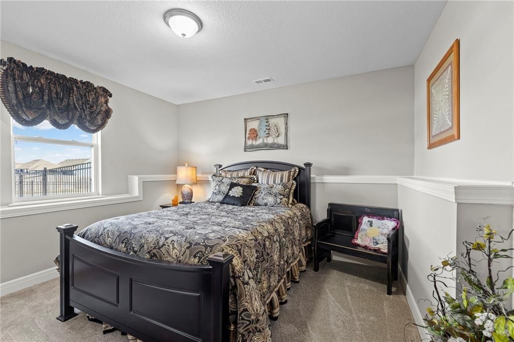 925 N Willow Court — photo 26