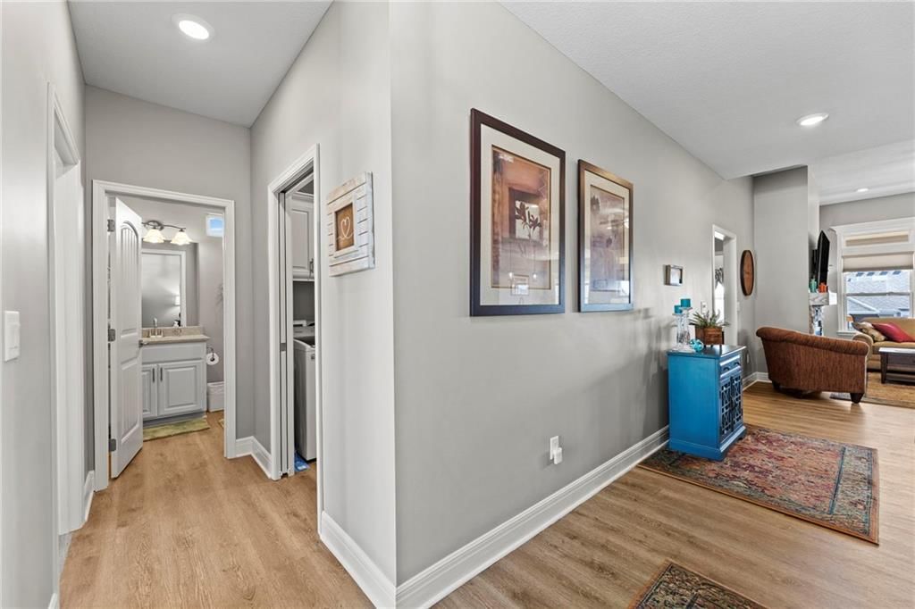 925 N Willow Court — photo 35