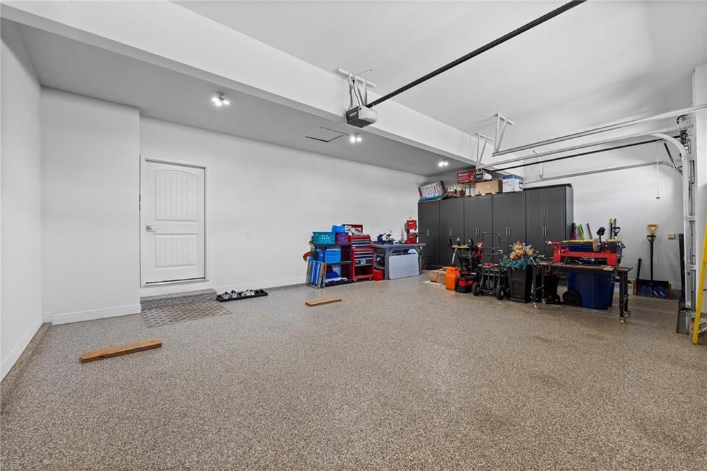 925 N Willow Court — photo 42
