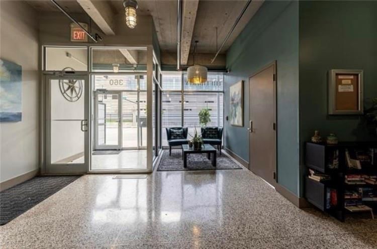 360 W Pershing Road — photo 21