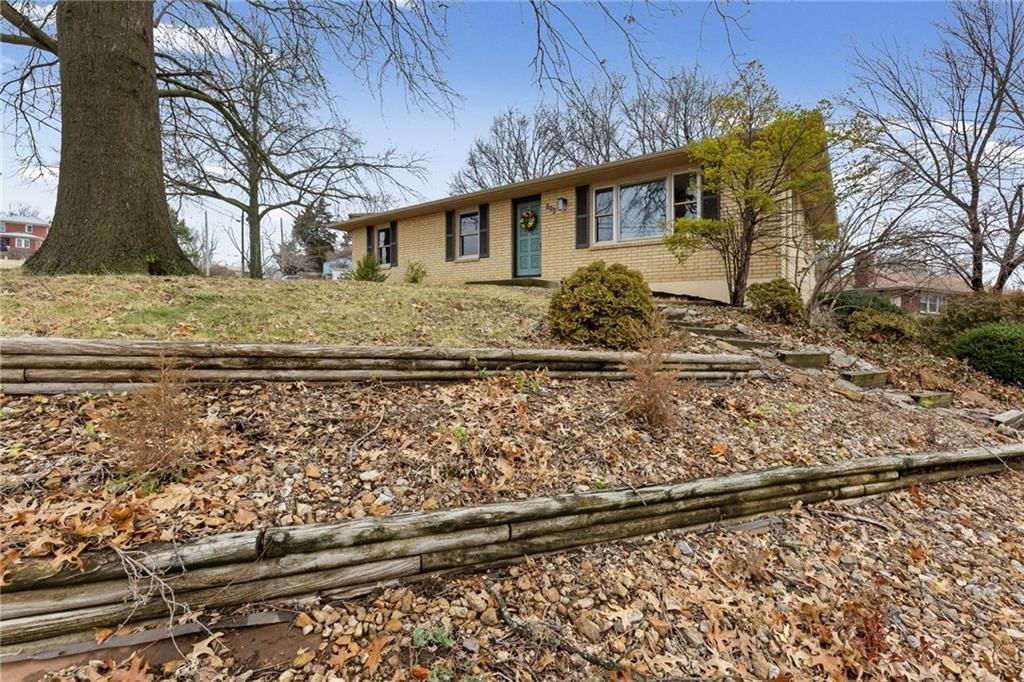 802 W Jones Street — photo 2