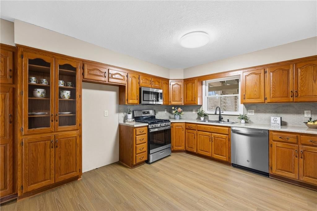 802 W Jones Street — photo 15