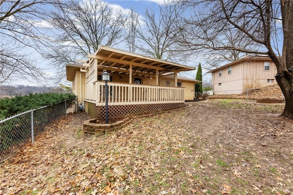 802 W Jones Street — photo 39