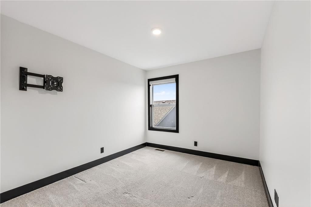 930 S Harmony Avenue — photo 20