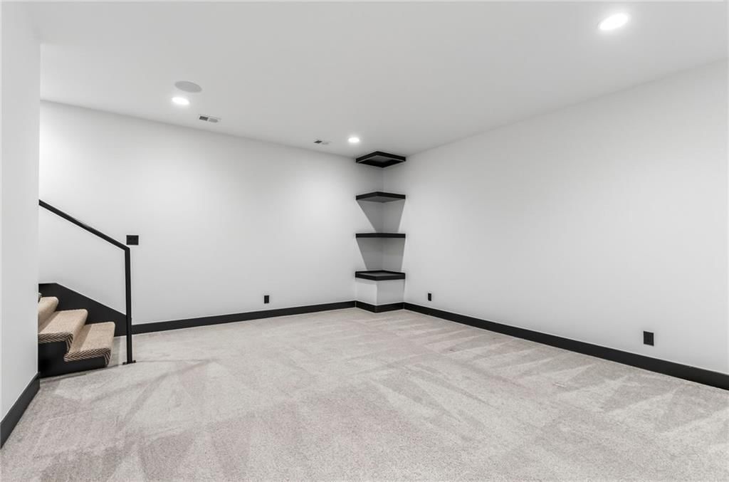930 S Harmony Avenue — photo 25