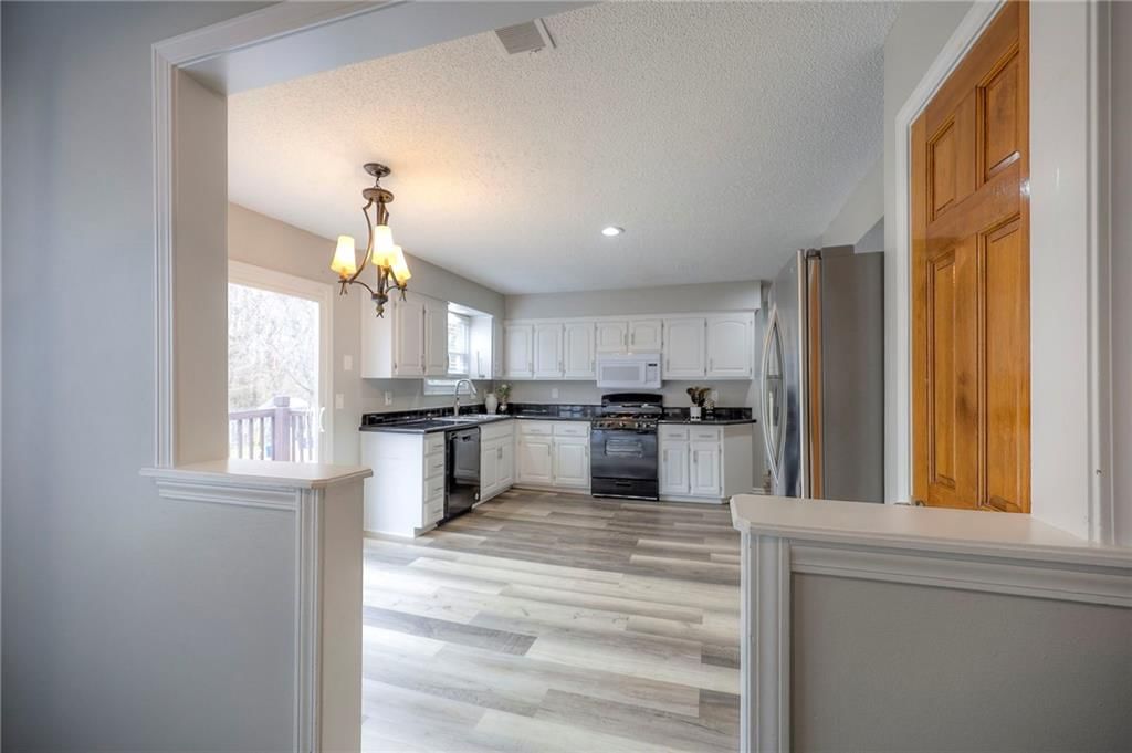 7745 W 154th Terrace — photo 9