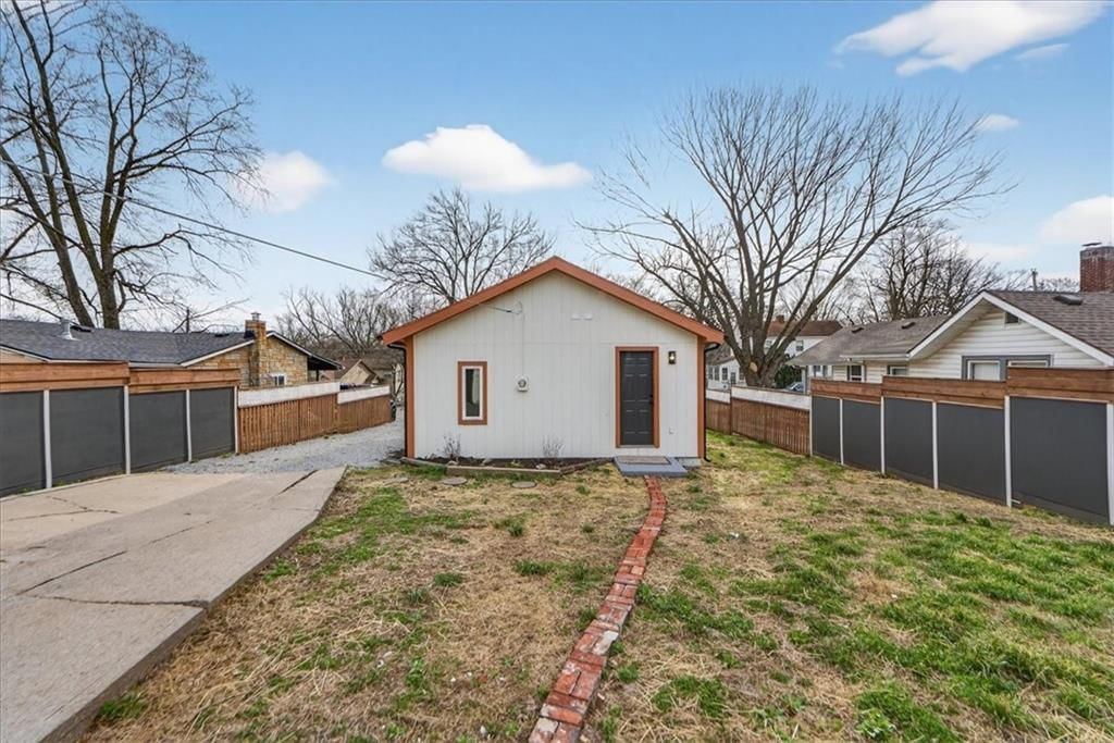 816 S Lake Drive — photo 37