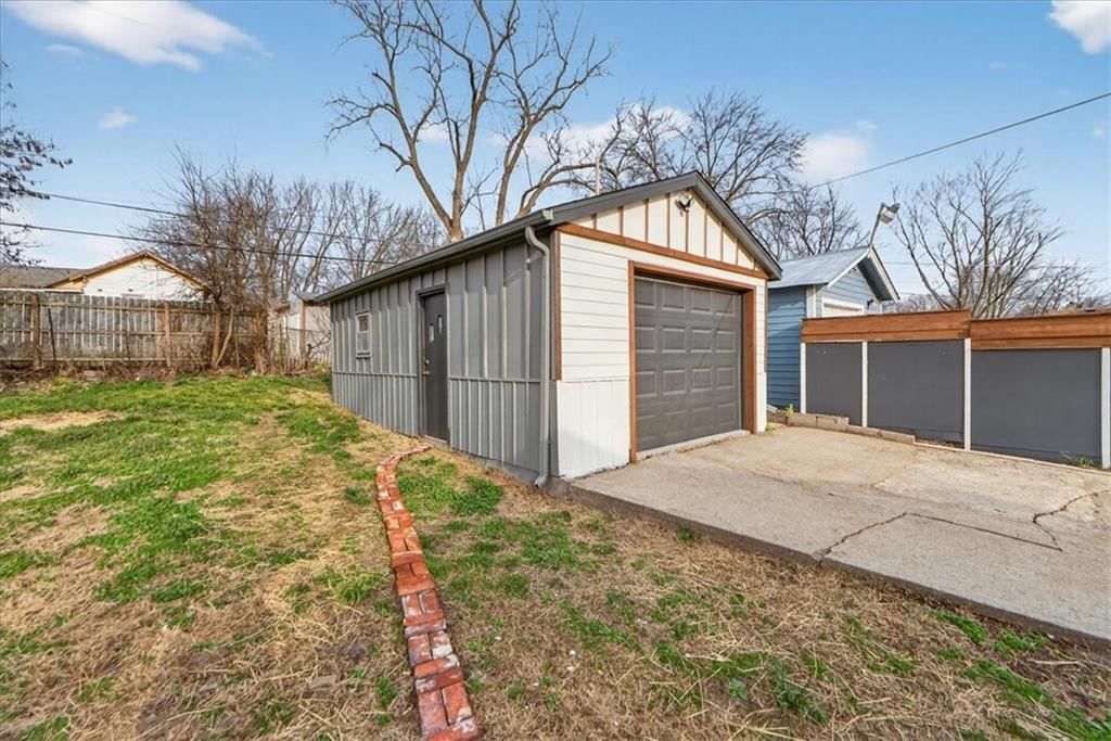 816 S Lake Drive — photo 39