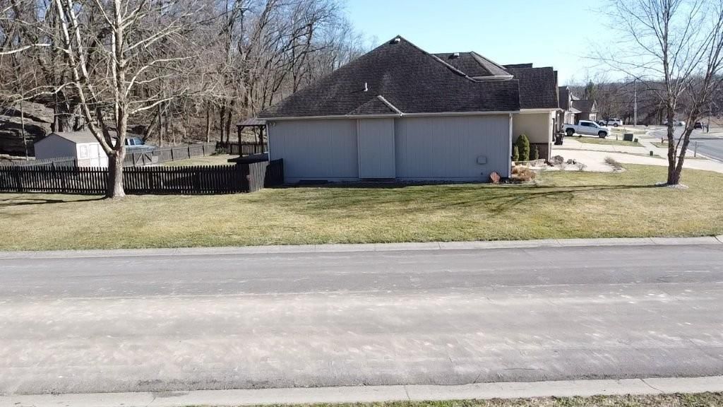 1031 N Old Mill Road — photo 3