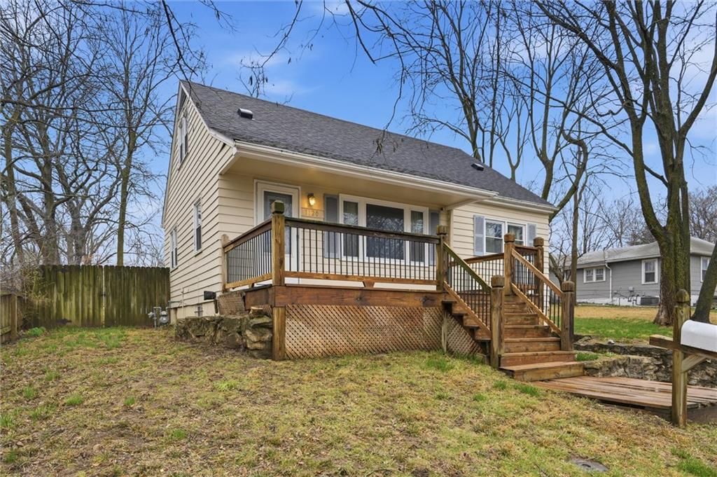 1120 S Leslie Street — photo 3
