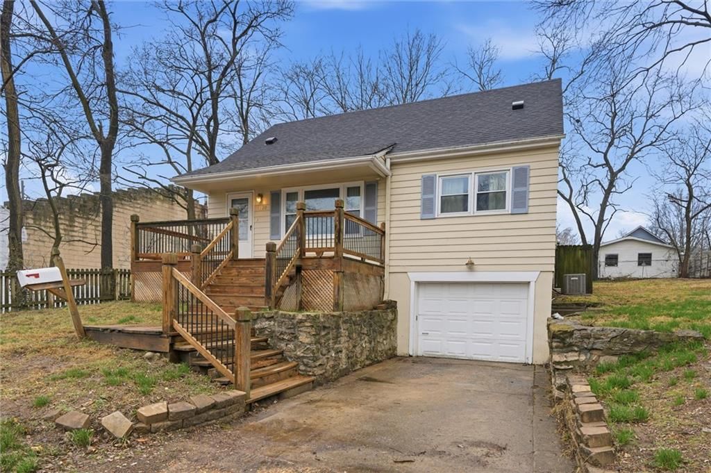 1120 S Leslie Street — photo 4