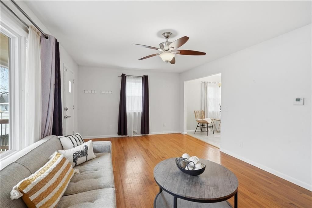 1120 S Leslie Street — photo 8