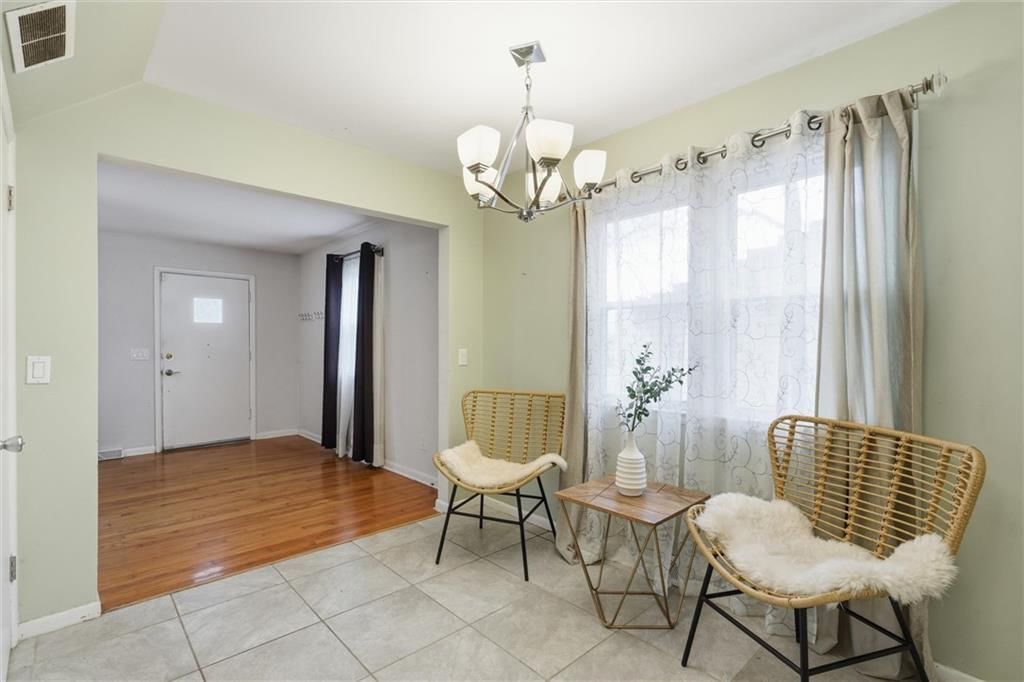 1120 S Leslie Street — photo 11