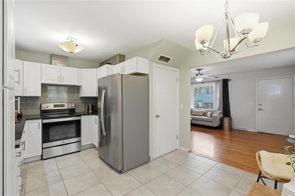 1120 S Leslie Street — photo 12