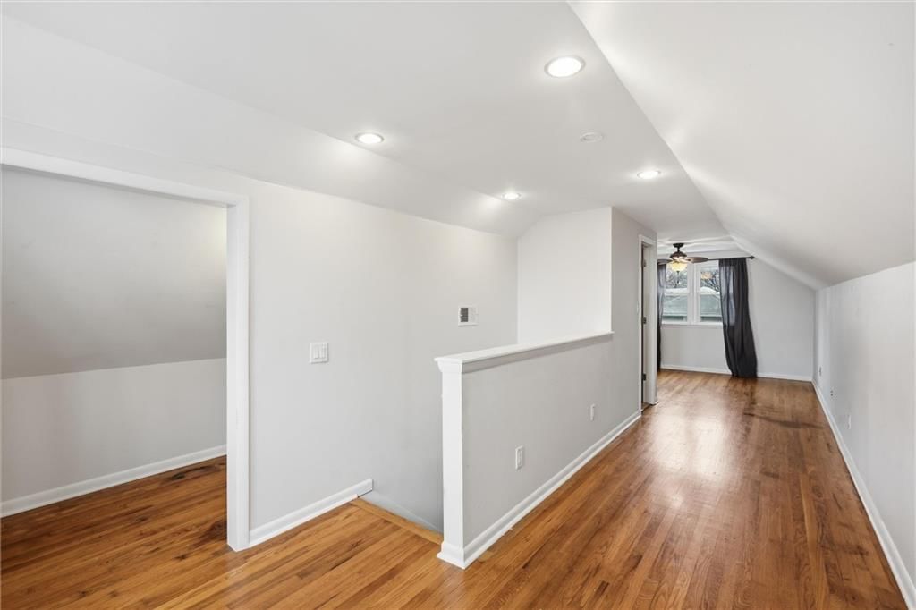 1120 S Leslie Street — photo 19