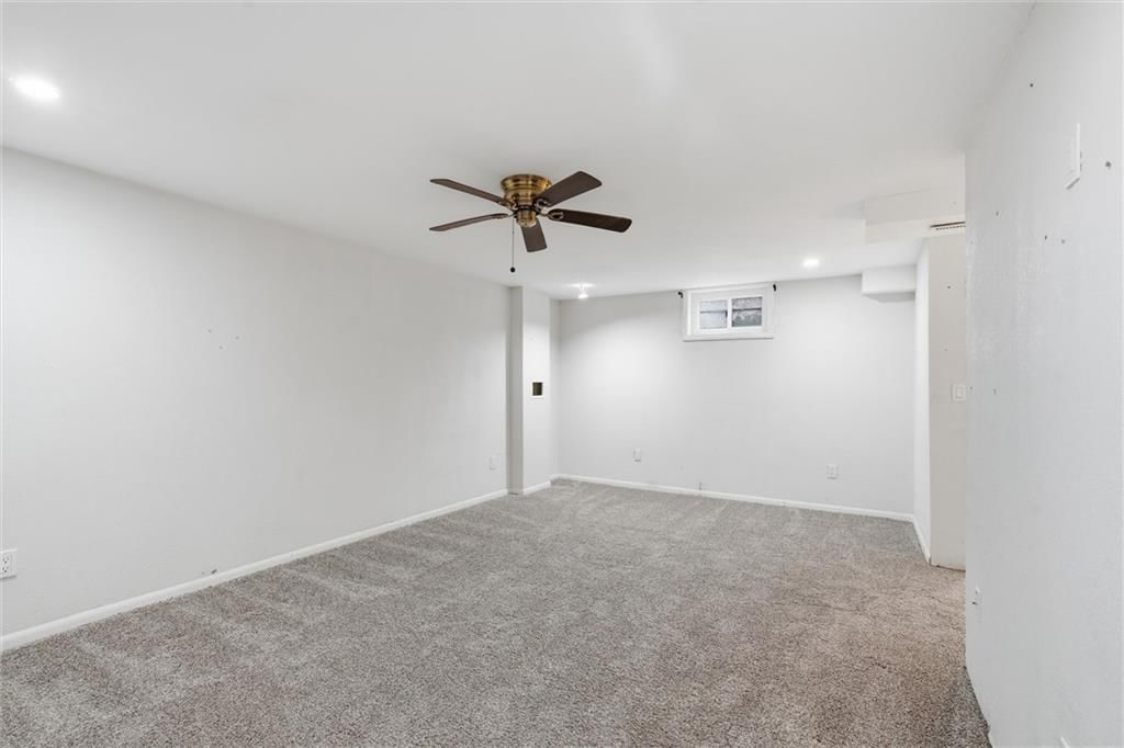 1120 S Leslie Street — photo 22