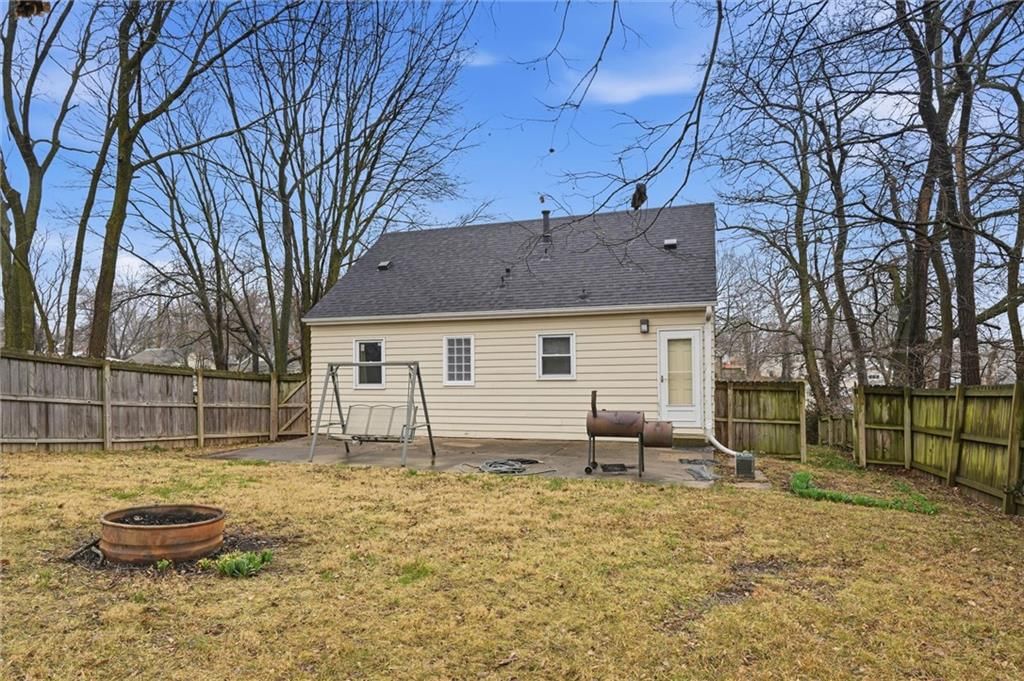 1120 S Leslie Street — photo 27
