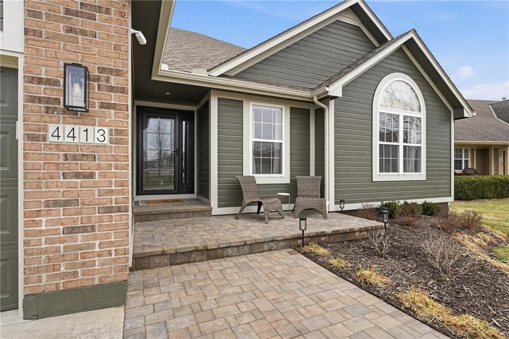 4413 SW Flintrock Drive — photo 2
