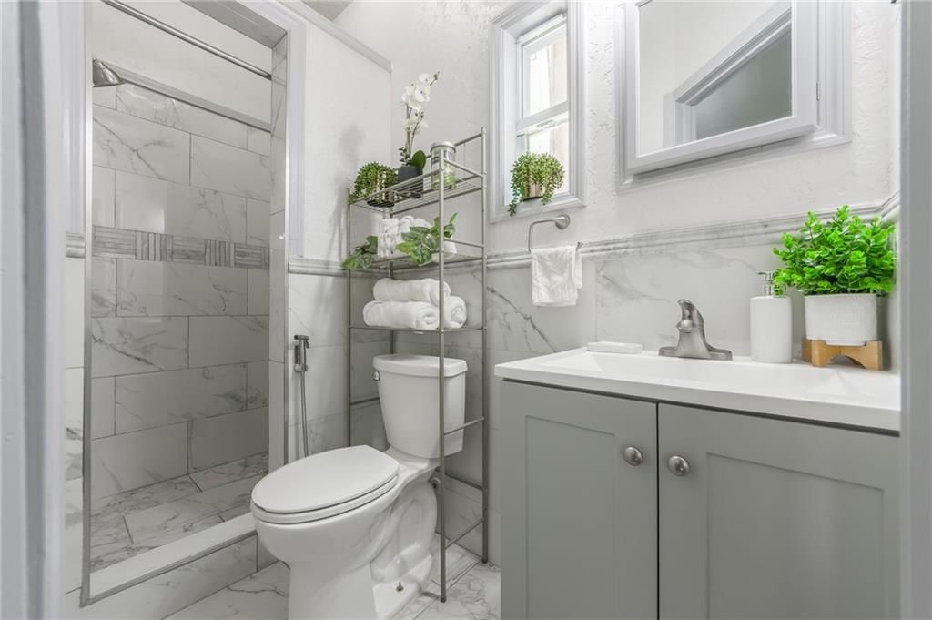 135 Elmwood Avenue — photo 9