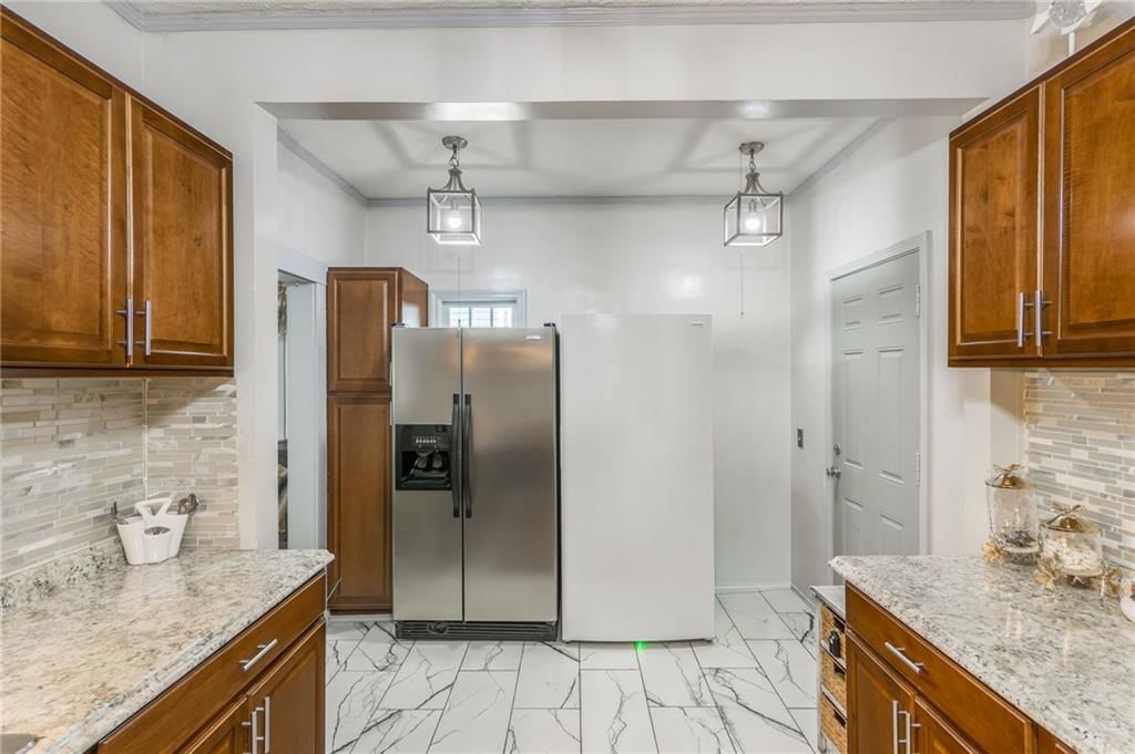 135 Elmwood Avenue — photo 16