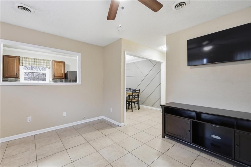 2513 S 48th Street — photo 7