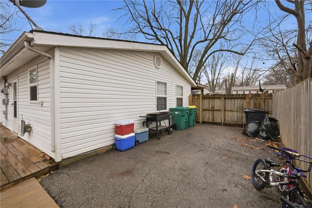 2513 S 48th Street — photo 26