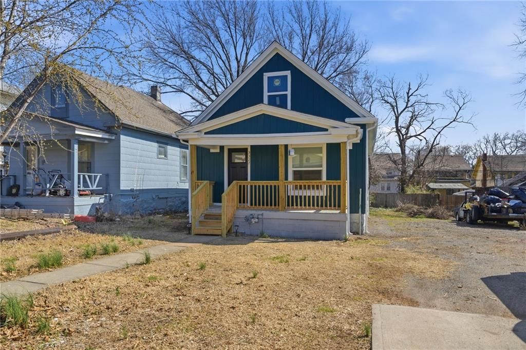 3327 Garfield Avenue — photo 6